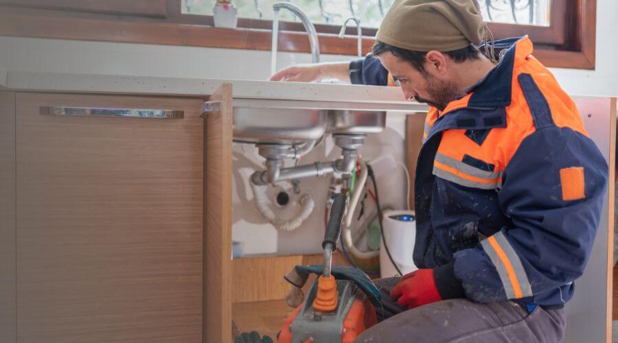 Expert burst pipe repair services in Rio Hondo, TX
